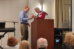 Curt-receives-the-award