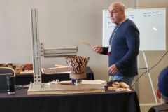 Tom-Lohman-demos-his-jig